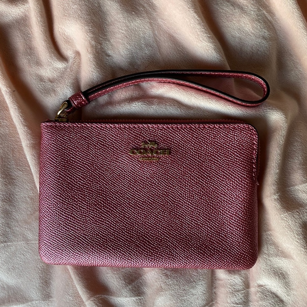coach metallic pink wristlet